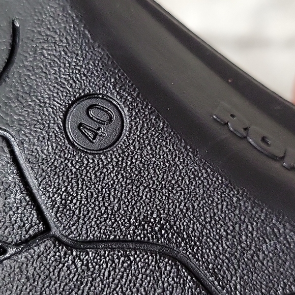 Romika Two Toned Metallic Leather Clogs - Picture 9 of 16